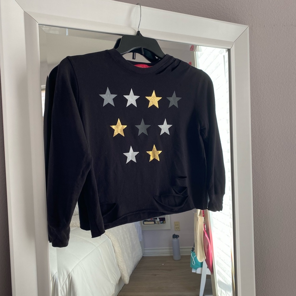 ME.N.U NWOT sweatshirt with stars. Size medium. Great condition.